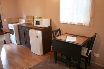 Lotus Lodges - Accommodation Brisbane 8