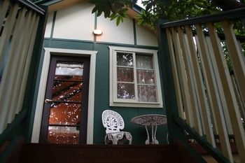 Lotus Lodges - Accommodation Brisbane 11