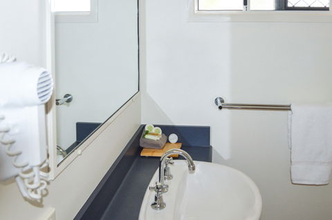 BEST WESTERN Boulevard Lodge - Accommodation Brisbane 11
