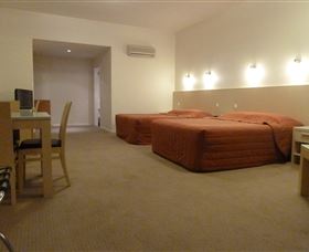 Mayfair Plaza Motel - Accommodation Brisbane 1