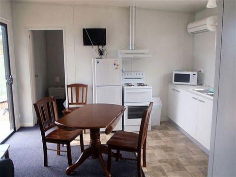 Coningham Beach Holiday Cabins - Accommodation Brisbane 1