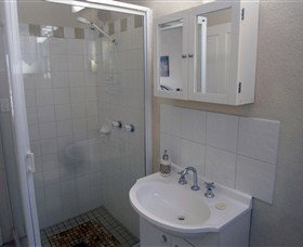 Ashwood Apartments - Lindisfarne - Accommodation Brisbane 5