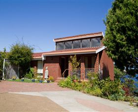 Waterside Accommodation - Derwent Retreat - Accommodation Brisbane 0