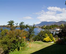 Waterside Accommodation - Derwent Retreat - Accommodation Brisbane 5