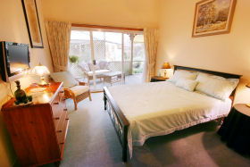 B & B At Winterbrook - Accommodation Brisbane 0
