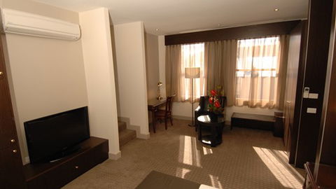 Quality Inn Heritage On Lydiard - Accommodation Brisbane 1