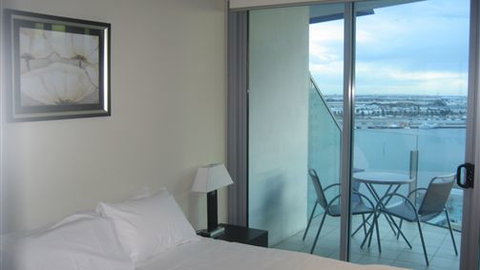 Apartments Melbourne Domain Docklands - Accommodation Brisbane 2