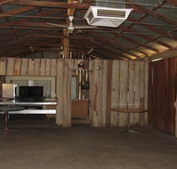 TreeTops Log Cabin - Accommodation Brisbane