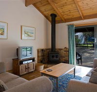 Surf Coast Cabins in Aireys Inlet - Accommodation Brisbane