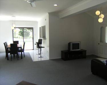 A Beach 'N Reef Motel - Accommodation Brisbane 0