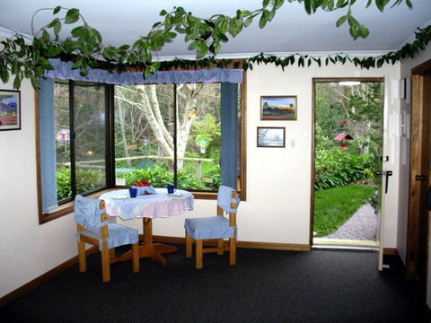 Adelaide Hills Bed & Breakfast Accommodation - Accommodation Brisbane 0