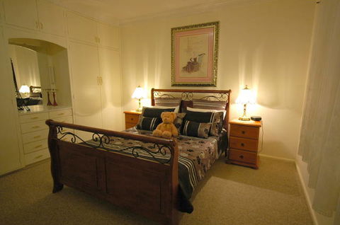 Admurraya House - Accommodation Brisbane 0