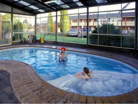 Arkana Motor Inn & Terrace Apartments - Accommodation Brisbane 0