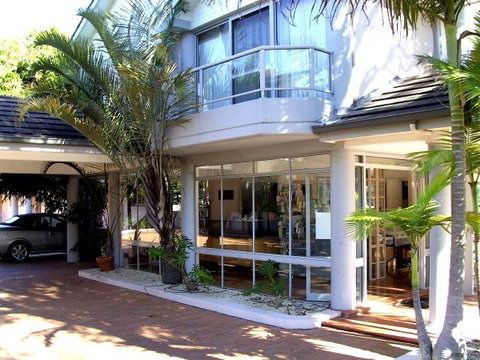 Barkley Inn - Accommodation Brisbane 0