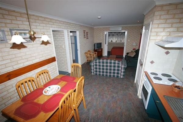 Busselton Villas and Caravan Park - Accommodation Brisbane