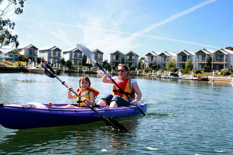 Captains Cove Waterfront Apartments - Accommodation Brisbane 0