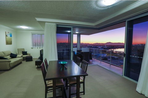 Curtis Central Apartments - Accommodation Brisbane 0