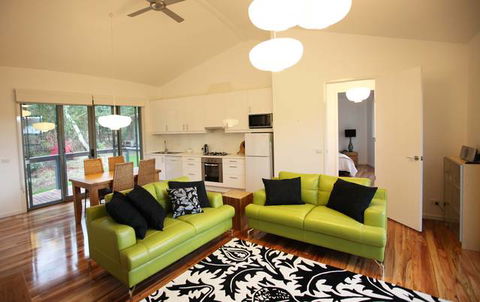 Dalrymples Guest Cottages - Accommodation Brisbane 2