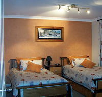 Elm Cottage - Tumut - Accommodation Brisbane