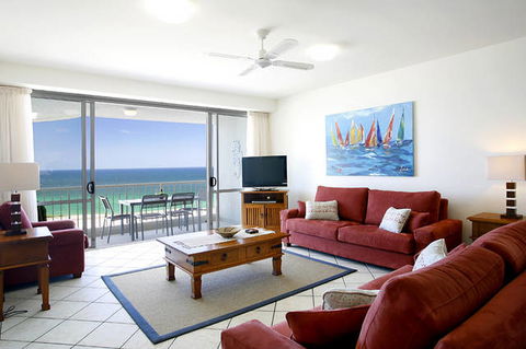 La Mer Sunshine Beachfront Apartments - Accommodation Brisbane 2