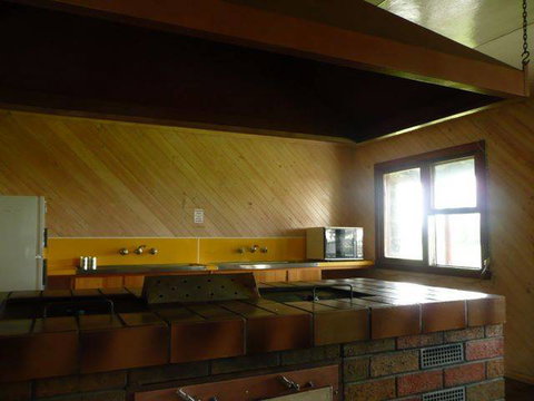 Lake Burrumbeet Caravan Park - Accommodation Brisbane 2