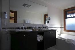 Lazy River Boutique Bed And Breakfast - Accommodation Brisbane 4