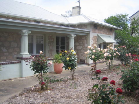 MacDonnell House (Naracoorte Cottages) - Accommodation Brisbane 5