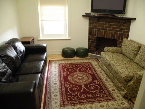 MacDonnell House (Naracoorte Cottages) - Accommodation Brisbane 7