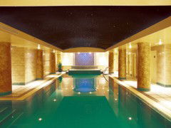 Radisson Hotel & Suites Sydney - Accommodation Brisbane 2