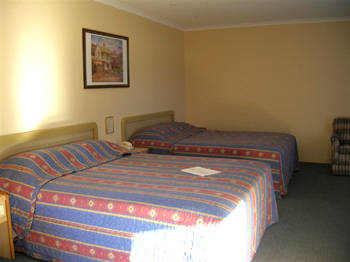 Reef Motor Inn - Accommodation Brisbane 3