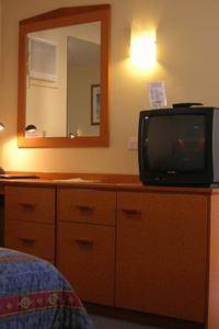 Reef Motor Inn - Accommodation Brisbane 5