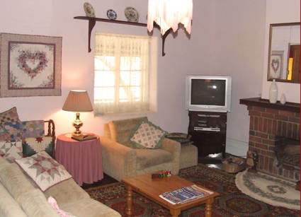 Rock Of Ages Cottage B&B - Accommodation Brisbane 1