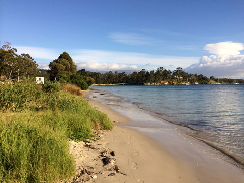 Snug Beach Cabin & Caravan Park - Accommodation Brisbane 0