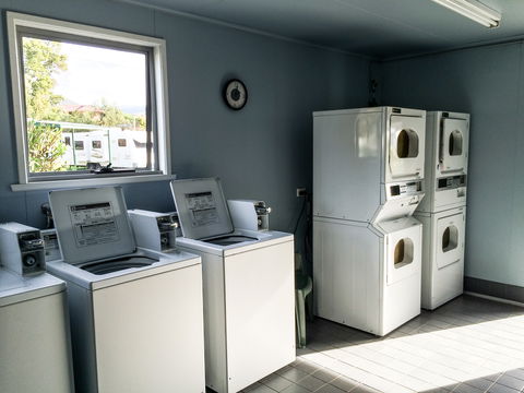 Snug Beach Cabin & Caravan Park - Accommodation Brisbane 2