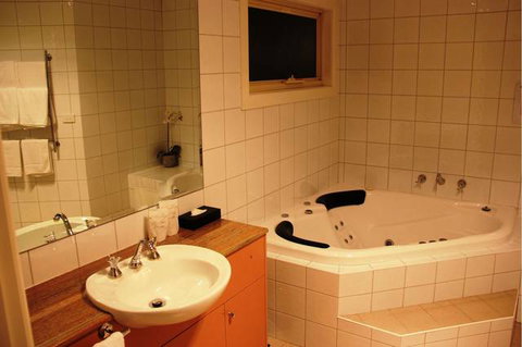 Sunshine Motor Inn - Accommodation Brisbane 9