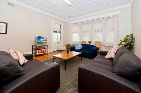 The Centre Bed & Breakfast - Accommodation Brisbane 0