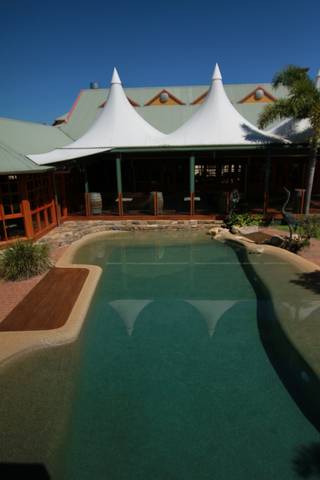 Tinaroo Lake Resort - Holiday Apartments - Accommodation Brisbane 4