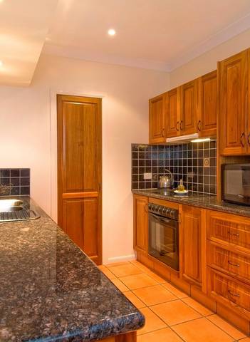 Tinaroo Lake Resort - Holiday Apartments - Accommodation Brisbane 7