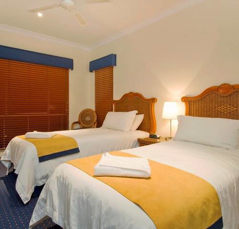 Tinaroo Lake Resort - Holiday Apartments - Accommodation Brisbane 8