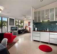 Beachside Tropical Retreat - Accommodation Brisbane