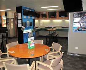 The Commercial Hotel Tumut - Accommodation Brisbane 1