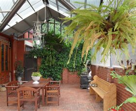 Allan Court Gardens Accommodation - Accommodation Brisbane 3