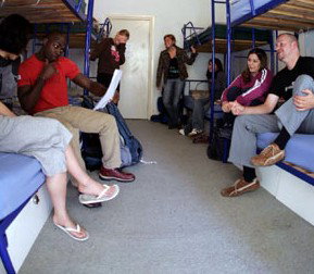 The Palms Backpackers - Accommodation Brisbane 3