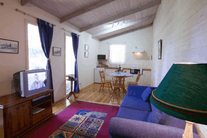 Clarendon Chalets - Accommodation Brisbane 2