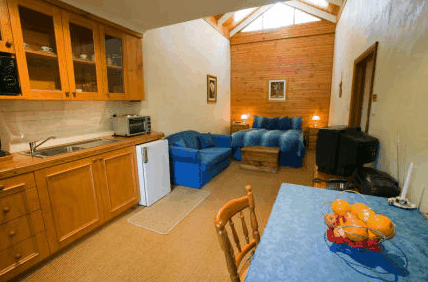 Clarendon Chalets - Accommodation Brisbane 3