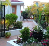 Shaz Maisons Beachside Holiday Apartments - Accommodation Brisbane