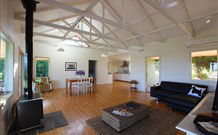 Yellow Dog Cottage - - Accommodation Brisbane 0