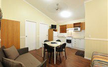 Andrea's Houses - Frangipani House - Accommodation Brisbane 2