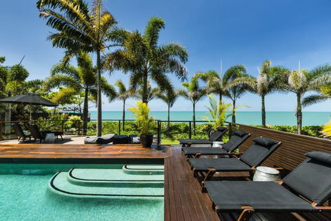 Trinity Beach Palace - Accommodation Brisbane 11