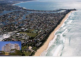 Beachside Resort - Accommodation Brisbane 1